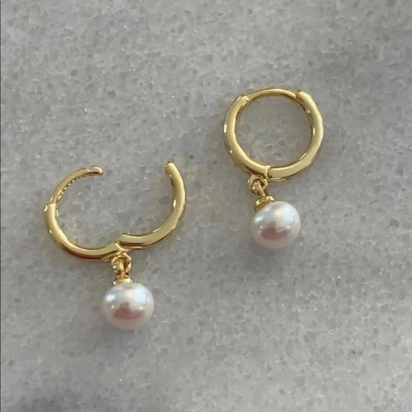 COPY - COPY - Gold Pearl Dangle Huggie Hoop Earrings Brand New - Picture 3 of 4